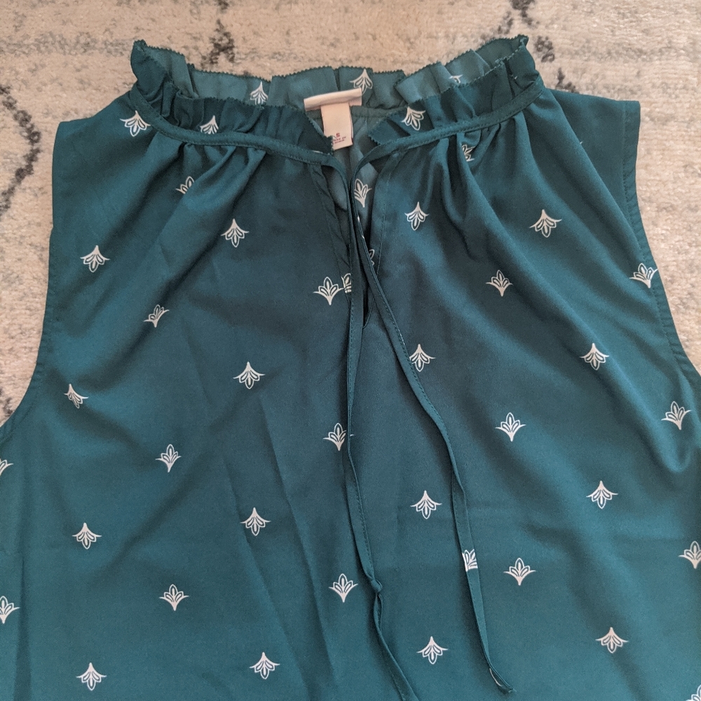 High Neck Sleeveless Blouse